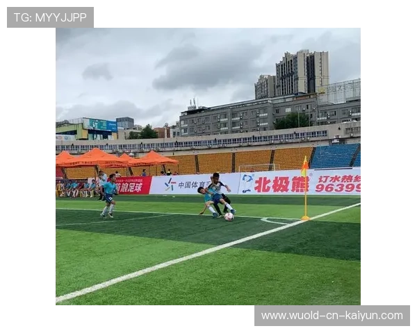 足球俱乐部在青训中加强对未成年球员的合同与权益教育保护,足球青训俱乐部规章制度 足球俱乐部在青训中加强对未成年球员的合同与权益教育保护,足球青训俱乐部规章制度